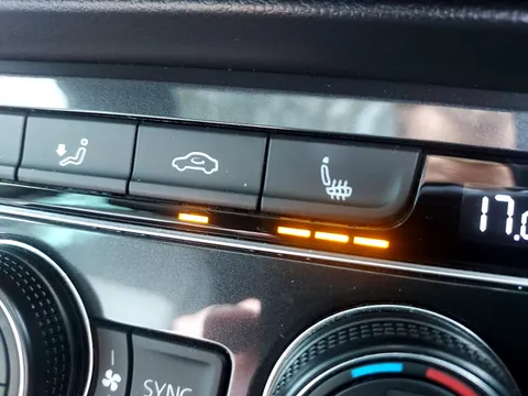 WJ20KBU Volkswagen Tiguan 1.5 TSi EVO 150 SEL 5dr DSG Thumbnail #28