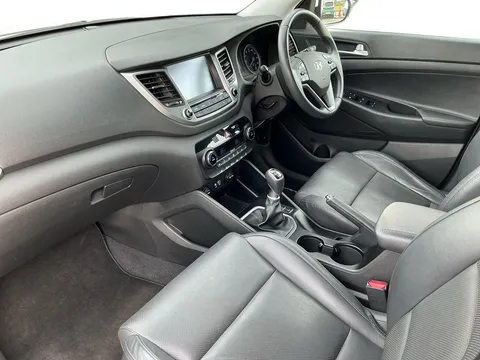 DU17EOX Hyundai Tucson 1.7 CRDi Blue Drive Sport Edition 5dr 2WD Thumbnail #11