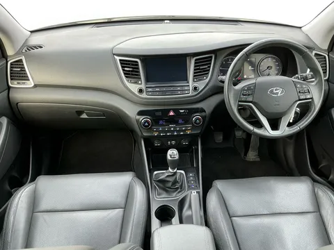 DU17EOX Hyundai Tucson 1.7 CRDi Blue Drive Sport Edition 5dr 2WD Thumbnail #14