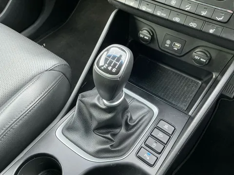 DU17EOX Hyundai Tucson 1.7 CRDi Blue Drive Sport Edition 5dr 2WD Thumbnail #16