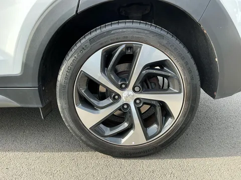 DU17EOX Hyundai Tucson 1.7 CRDi Blue Drive Sport Edition 5dr 2WD Thumbnail #18