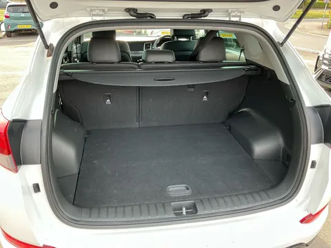 DU17EOX Hyundai Tucson 1.7 CRDi Blue Drive Sport Edition 5dr 2WD Thumbnail #19