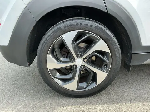 DU17EOX Hyundai Tucson 1.7 CRDi Blue Drive Sport Edition 5dr 2WD Thumbnail #20