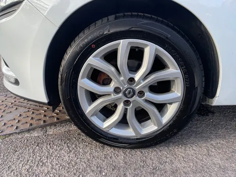 18 of 32 for Renault Clio 0.9 TCE 90 Dynamique Nav 5dr