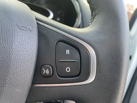 23 of 32 for Renault Clio 0.9 TCE 90 Dynamique Nav 5dr