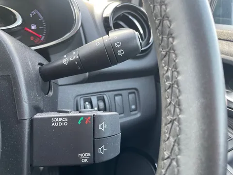 25 of 32 for Renault Clio 0.9 TCE 90 Dynamique Nav 5dr