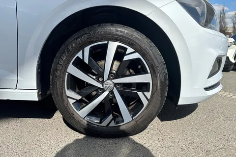 BW68YXA Volkswagen Polo 1.0 TSI 95 Beats 5dr Thumbnail #5