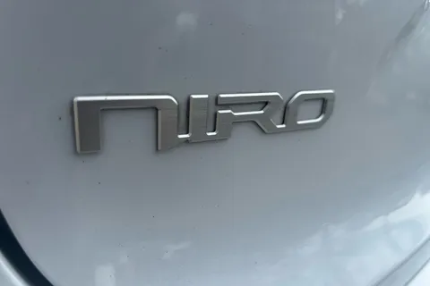 DV75LJA Kia Niro 1.6 GDi 136 Hybrid Aspire 5dr DCT Thumbnail #17