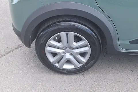 BD23AYU Dacia Sandero Stepway 1.0 TCe Expression 5dr Thumbnail #17