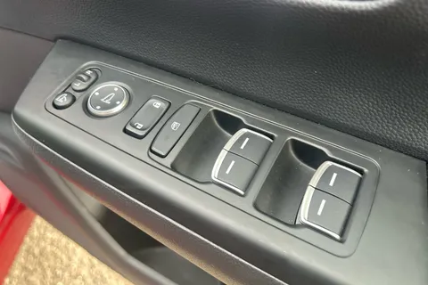 DK74OMV Honda CR-V 2.0 eHEV Advance 5dr eCVT Thumbnail #24