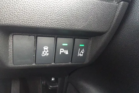 DE68VKW Honda Jazz 1.5 i-VTEC Sport 5dr CVT Thumbnail #17