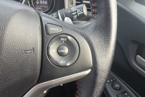 DE68VKW Honda Jazz 1.5 i-VTEC Sport 5dr CVT Thumbnail #18