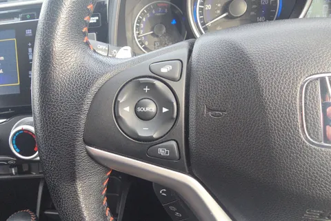 DE68VKW Honda Jazz 1.5 i-VTEC Sport 5dr CVT Thumbnail #19