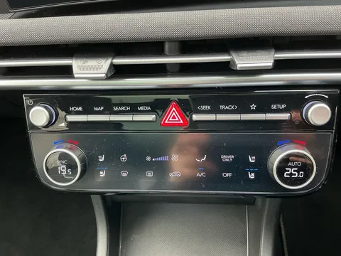 EN25TFZ Hyundai Tucson 1.6T Plug-in Hybrid Ultimate 5dr Auto Thumbnail #24