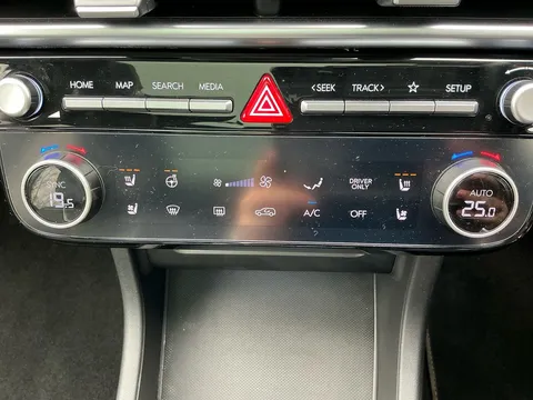 EN25TFZ Hyundai Tucson 1.6T Plug-in Hybrid Ultimate 5dr Auto Thumbnail #25