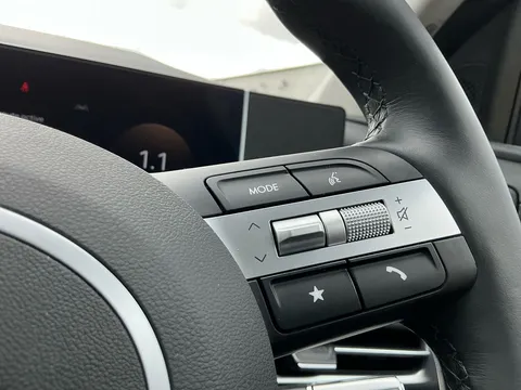 EN25TFZ Hyundai Tucson 1.6T Plug-in Hybrid Ultimate 5dr Auto Thumbnail #27