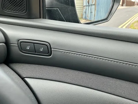 EN25TFZ Hyundai Tucson 1.6T Plug-in Hybrid Ultimate 5dr Auto Thumbnail #30