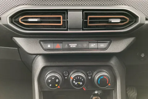 WN24JJZ Dacia Sandero Stepway 1.0 TCe Expression 5dr Thumbnail #17