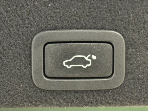 KV66PWX Volvo XC60 D5 [220] SE Lux Nav 5dr AWD Thumbnail #16