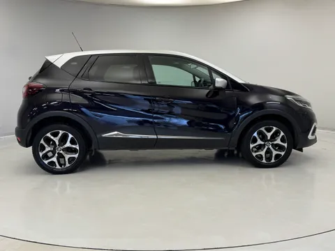 CY67GDZ Renault Captur 1.5 dCi 110 Signature S Nav 5dr Thumbnail #4