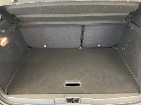 CY67GDZ Renault Captur 1.5 dCi 110 Signature S Nav 5dr Thumbnail #8