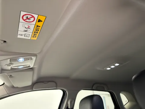 CY67GDZ Renault Captur 1.5 dCi 110 Signature S Nav 5dr Thumbnail #13