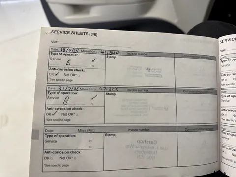 CY67GDZ Renault Captur 1.5 dCi 110 Signature S Nav 5dr Thumbnail #18