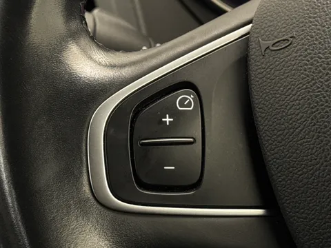 CY67GDZ Renault Captur 1.5 dCi 110 Signature S Nav 5dr Thumbnail #23