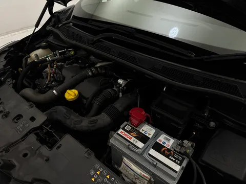 CY67GDZ Renault Captur 1.5 dCi 110 Signature S Nav 5dr Thumbnail #28