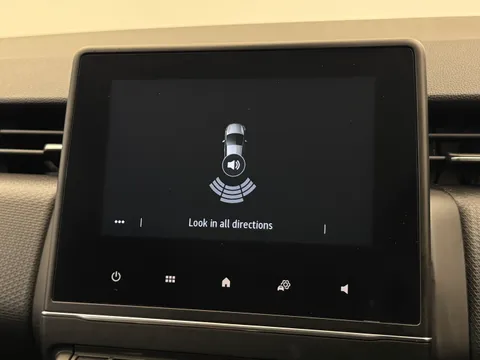 DX72SDZ Renault Clio 1.0 TCe 90 Iconic Edition 5dr Thumbnail #13