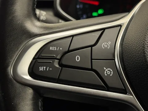 DX72SDZ Renault Clio 1.0 TCe 90 Iconic Edition 5dr Thumbnail #16