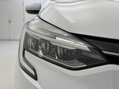 DX72SDZ Renault Clio 1.0 TCe 90 Iconic Edition 5dr Thumbnail #28