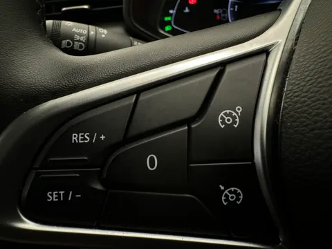 DY72NDV Renault Clio 1.0 TCe 90 Evolution 5dr Thumbnail #18