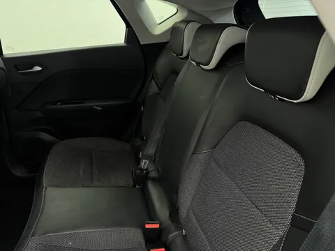 DU72XRE Renault Captur 1.0 TCE 90 SE Edition 5dr Thumbnail #9