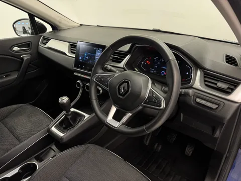 DU72XRE Renault Captur 1.0 TCE 90 SE Edition 5dr Thumbnail #13