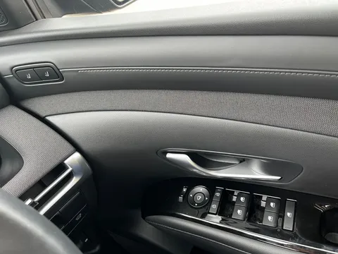 MJ25HPA Hyundai Tucson 1.6T Plug-in Hybrid Ultimate 5dr 4WD Auto Thumbnail #21