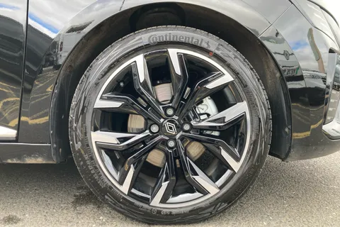 BG75OGZ Renault Clio 1.6 E-TECH full hybrid 145 Techno 5dr Auto Thumbnail #5