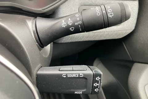 BG75OGZ Renault Clio 1.6 E-TECH full hybrid 145 Techno 5dr Auto Thumbnail #18