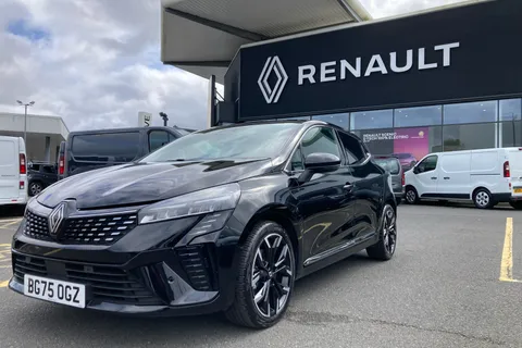 BG75OGZ Renault Clio 1.6 E-TECH full hybrid 145 Techno 5dr Auto Thumbnail #38