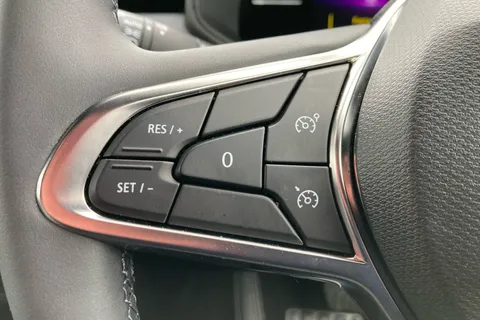 BG75OHJ Renault Clio 1.6 E-TECH full hybrid 145 Techno 5dr Auto Thumbnail #14