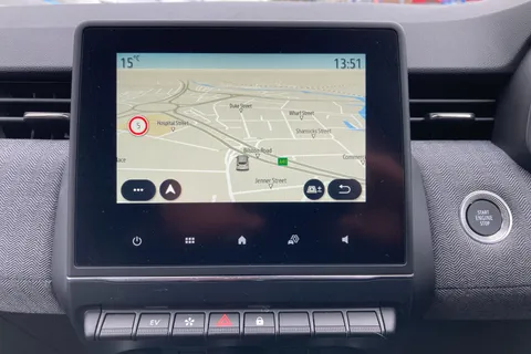 BG75OHJ Renault Clio 1.6 E-TECH full hybrid 145 Techno 5dr Auto Thumbnail #18