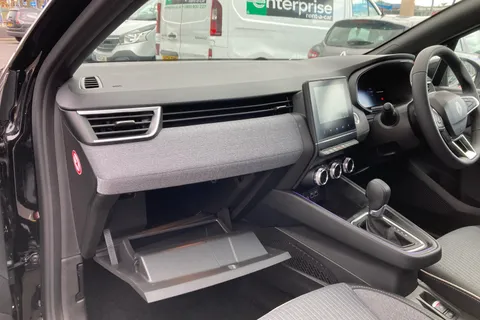 BG75OHJ Renault Clio 1.6 E-TECH full hybrid 145 Techno 5dr Auto Thumbnail #24