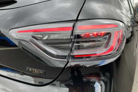 BG75OHJ Renault Clio 1.6 E-TECH full hybrid 145 Techno 5dr Auto Thumbnail #28