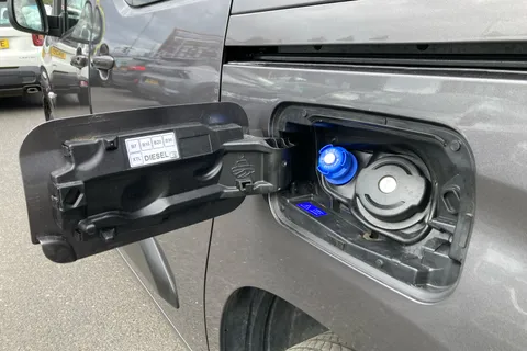 BT73OKD Vauxhall Combo Life 1.5 Turbo D Edition 5dr Thumbnail #23