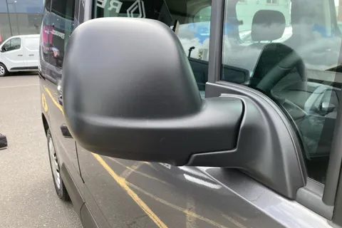 BT73OKD Vauxhall Combo Life 1.5 Turbo D Edition 5dr Thumbnail #29