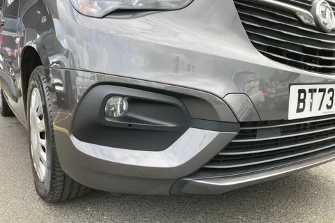 BT73OKD Vauxhall Combo Life 1.5 Turbo D Edition 5dr Thumbnail #30