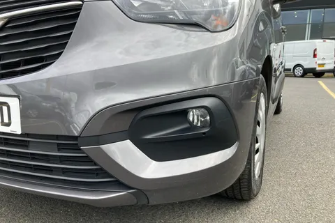 BT73OKD Vauxhall Combo Life 1.5 Turbo D Edition 5dr Thumbnail #31