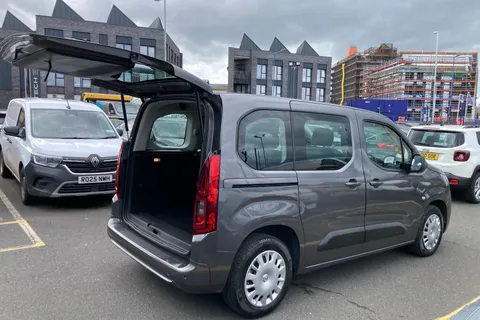 BT73OKD Vauxhall Combo Life 1.5 Turbo D Edition 5dr Thumbnail #36