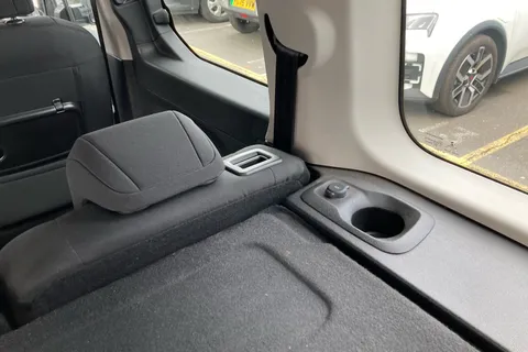 BT73OKD Vauxhall Combo Life 1.5 Turbo D Edition 5dr Thumbnail #37