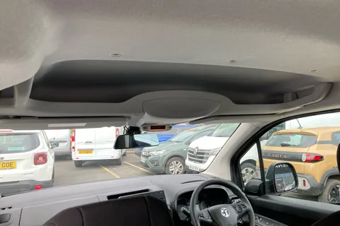 BT73OKD Vauxhall Combo Life 1.5 Turbo D Edition 5dr Thumbnail #39